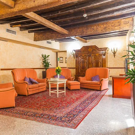 Madison Hotel 3*