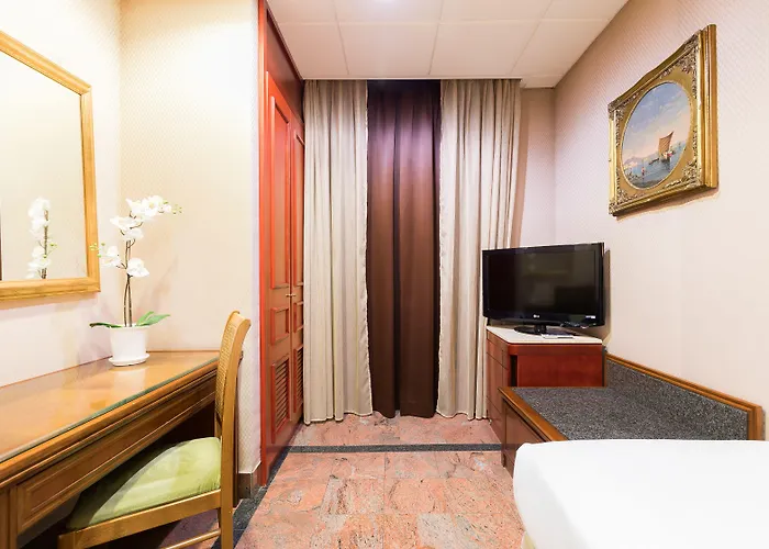 Hotel Madison 3*