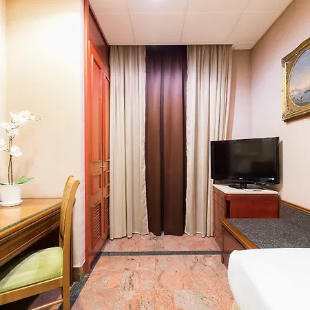 فندق ماديسون 3*