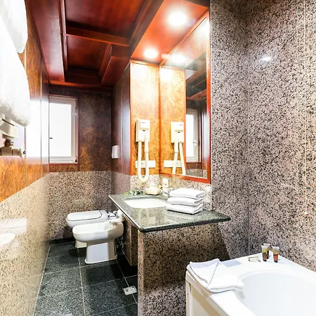 Madison Hotel 3*